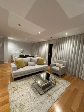 Leonor Seaview Apartment